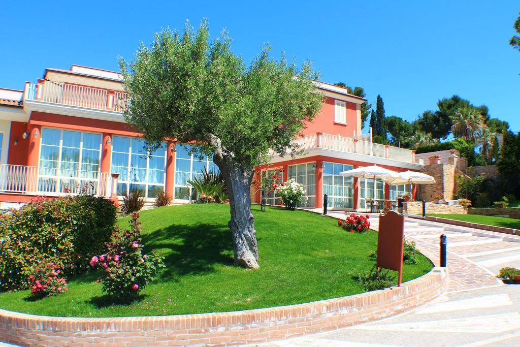 Il Parco Sul Mare Resort & Spa Торторето Экстерьер фото