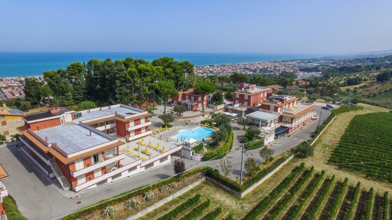 Il Parco Sul Mare Resort & Spa Торторето Экстерьер фото